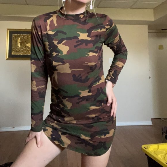 Fashion Nova Body Con Midi Dress, Camoflauge. Size M/6 - Picture 1 of 4